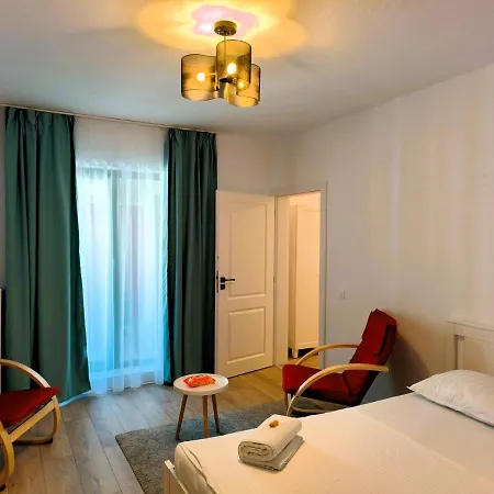 At The Plaza 2 Apartament Bucureşti