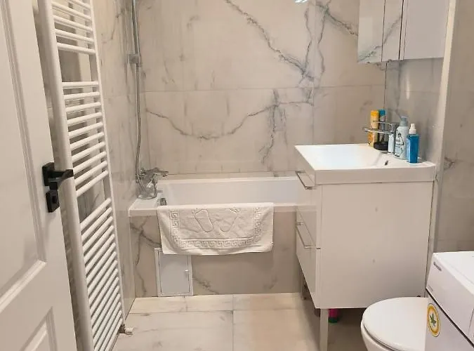 At The Plaza 2 * Bukarest